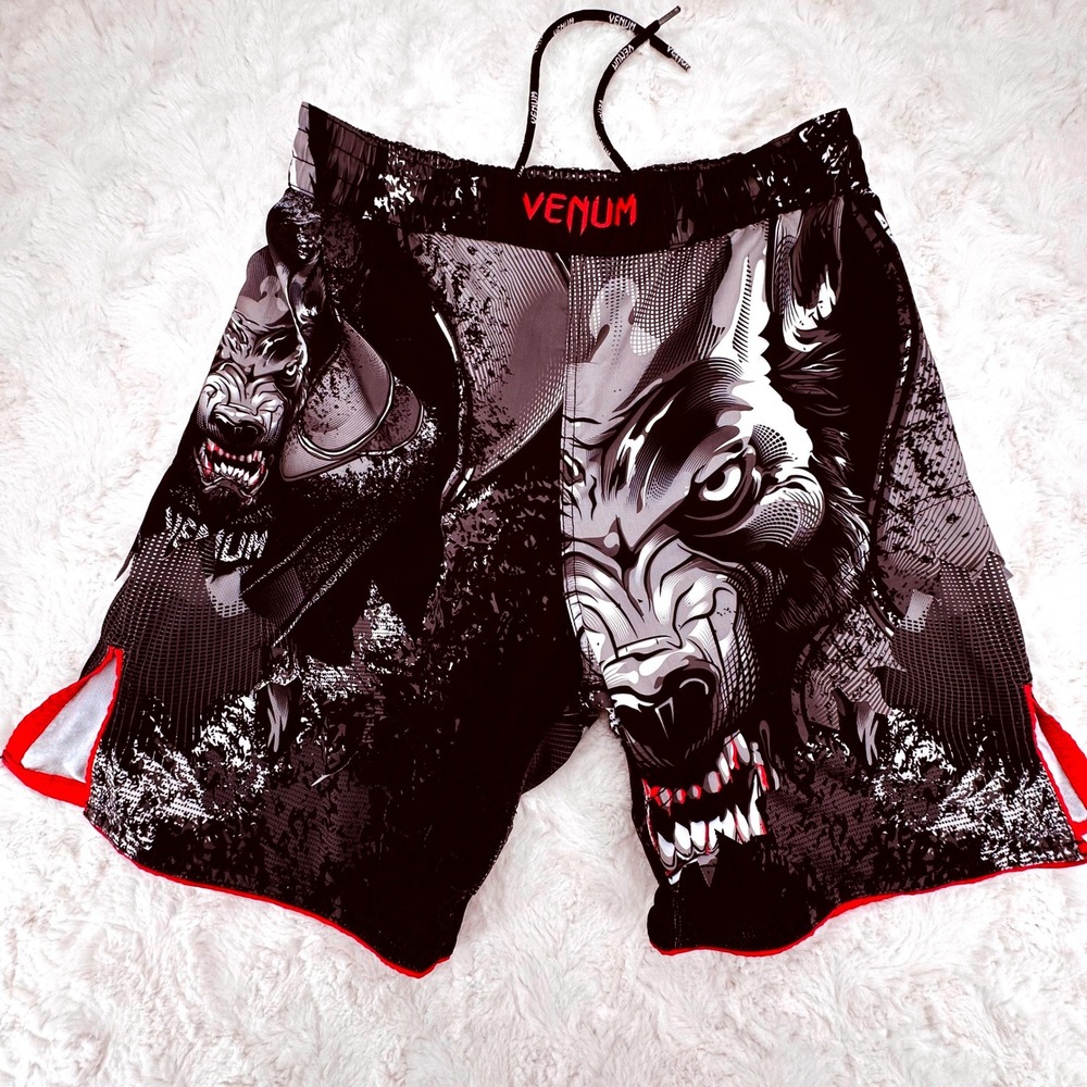 Venum Werewolf MMA Fight Shorts Mens Large Black Red Wolf Graphic Muay Thai BJJ